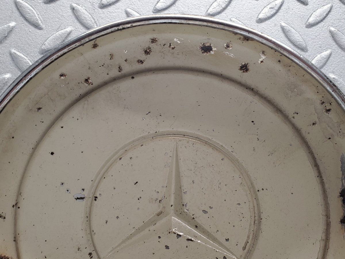 48385 Mercedes-Benz Chrome Wheel Hub Cap