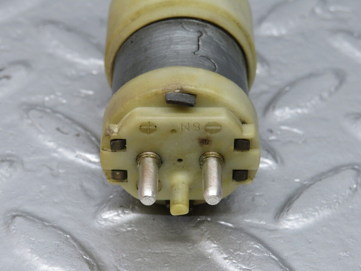 40688 Mercedes-Benz W123 300D Windscreen Washer Pump Hella