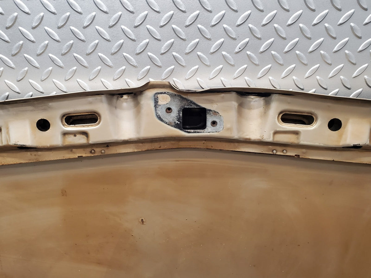 49468 Mercedes-Benz W201 Bonnet