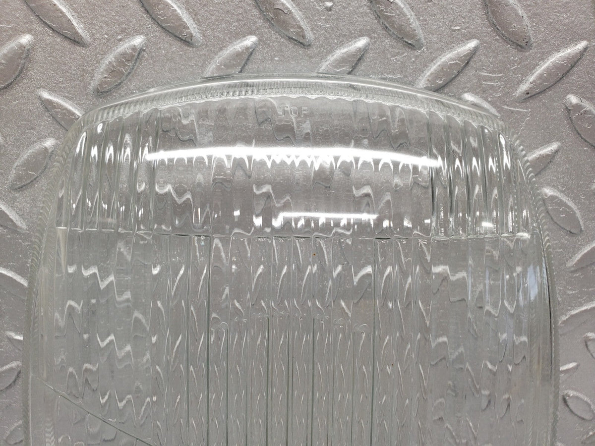 48522 Mercedes-Benz W115 Headlight Lens Hella 0 07-101361