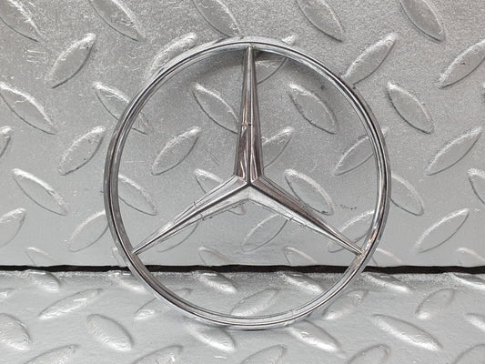 41206 Mercedes-Benz W126 300SE Trunk Lid Badge Emblem A1267580158