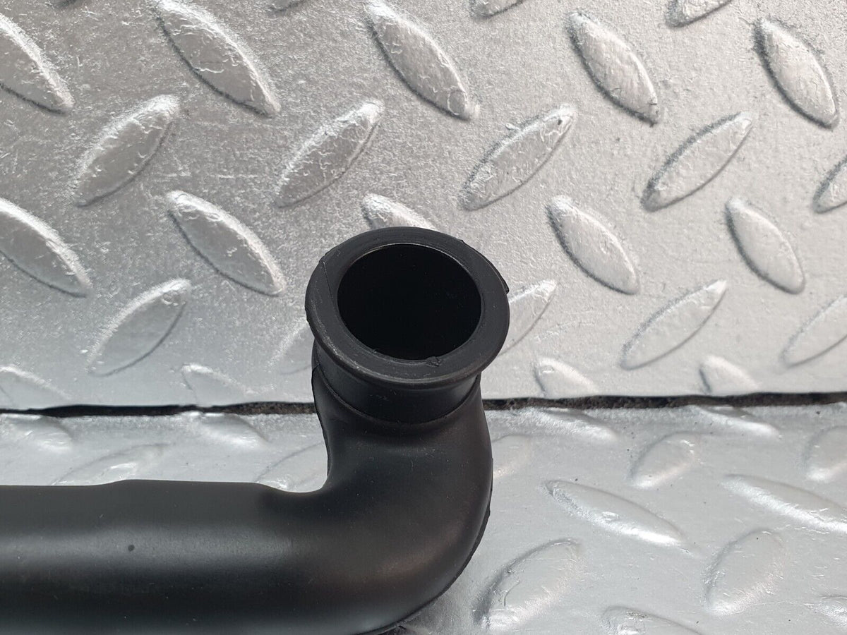 43666 Mercedes-Benz C126 380SEC Coupe Crankcase Breather Hose Pipe A1160940791