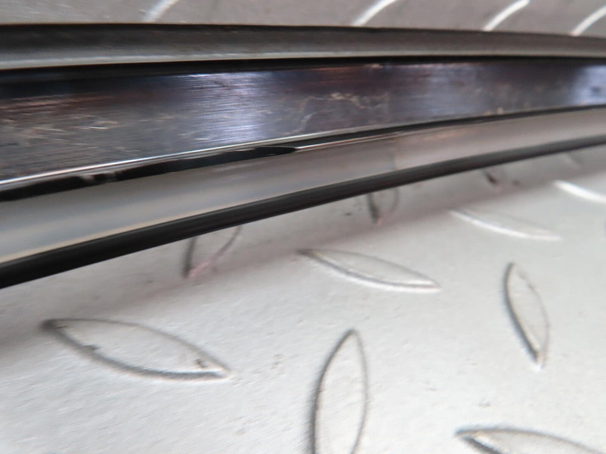 16508 Mercedes-Benz W124 260E Roof Chrome Right Side