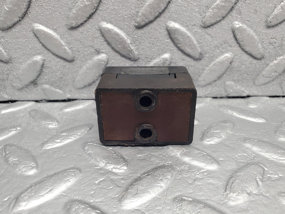 50516 Mercedes-Benz W108 280SE 3.5 Fuse Box Connector
