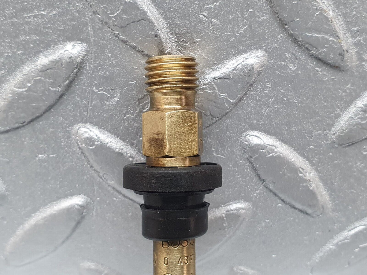 41037 Mercedes-Benz W126 300SE Fuel Injector Bosch A0000785623 0437502047