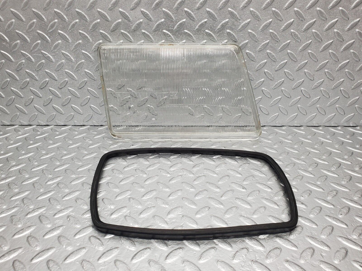 47526 Mercedes-Benz C126 500SEC Coupe Headlight Lens Right Bosch 1305620484