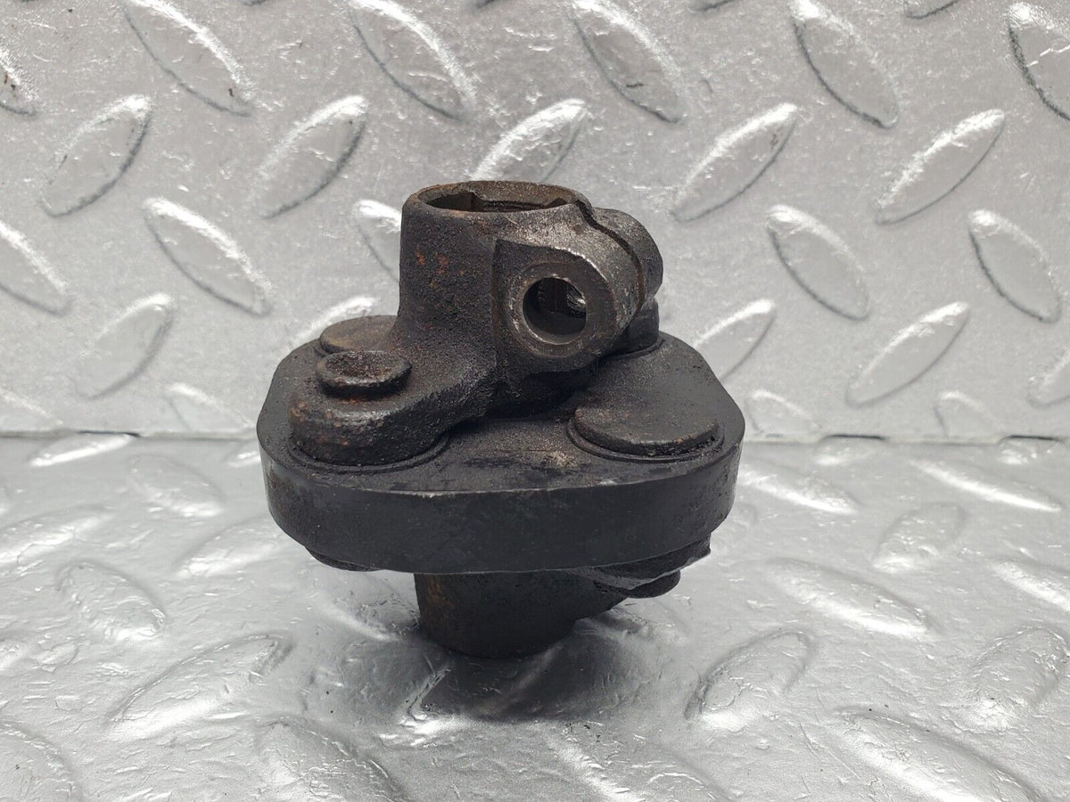 46005 Mercedes-Benz V123 240D LWB Steering Column Lower Shaft Connector