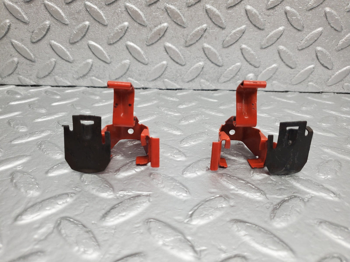 49251 Mercedes-Benz A124 320E Cabriolet Rear Seat Holder 2x