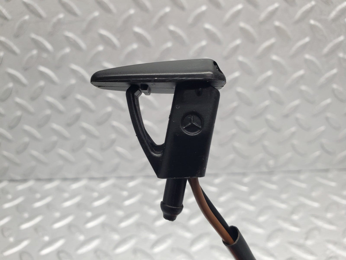 49575 Mercedes-Benz W201 Windscreen Washer Nozzle