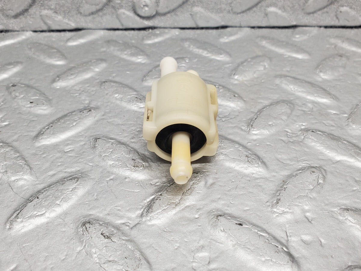 49584 Mercedes-Benz W123 W124 W201 Windscreen Washer Fluid Distributor