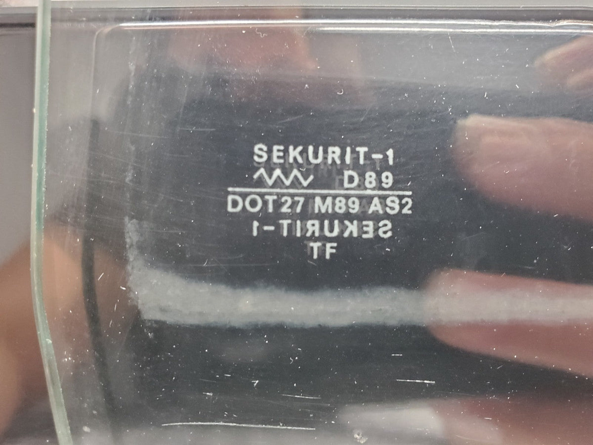 50663 Mercedes-Benz W108 280SE 3.5 Rear Left Door Window Glass
