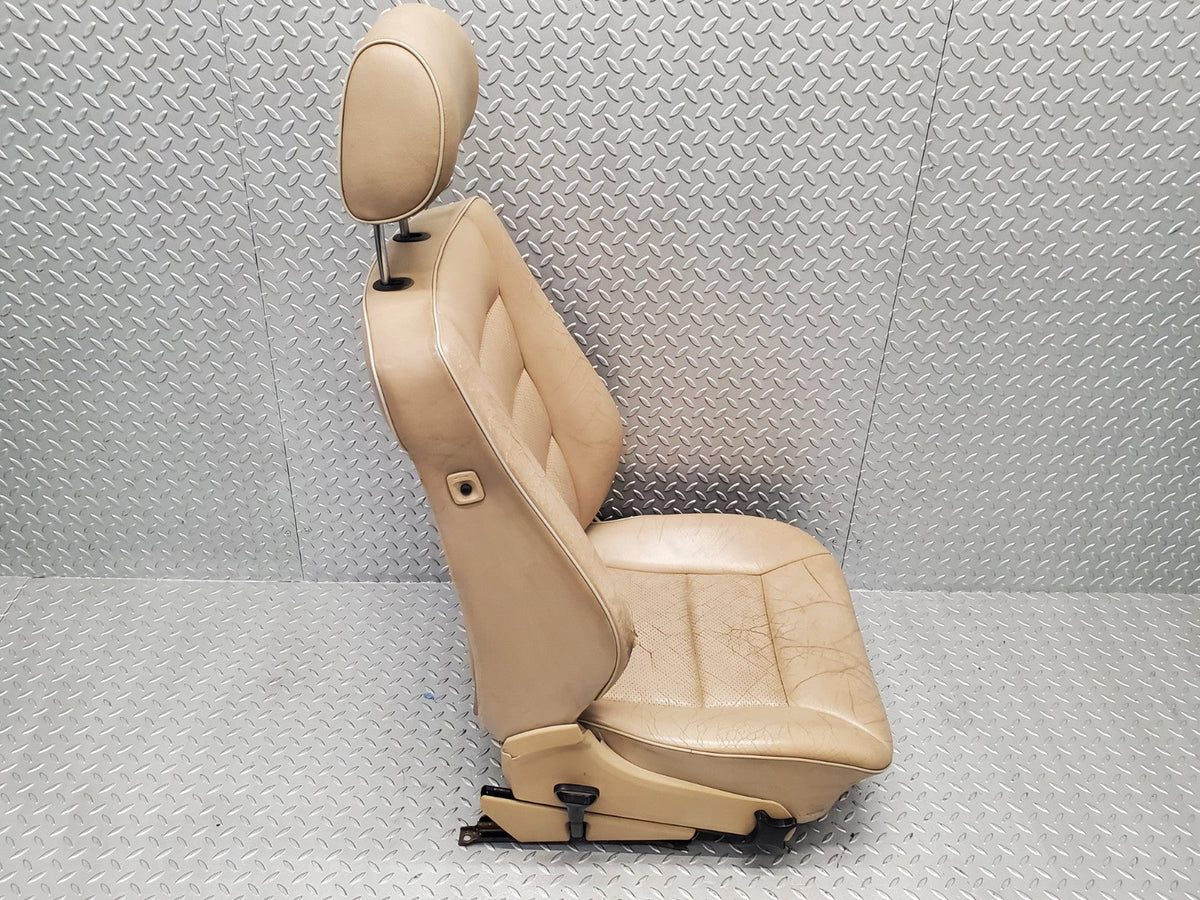 49428 Mercedes-Benz A124 320E Cabriolet Front Right Seat Leather Beige