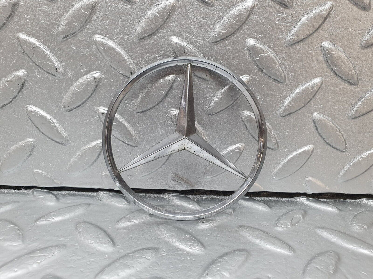 42540 Mercedes-Benz R129 320SL Coupe Trunk Badge Emblem