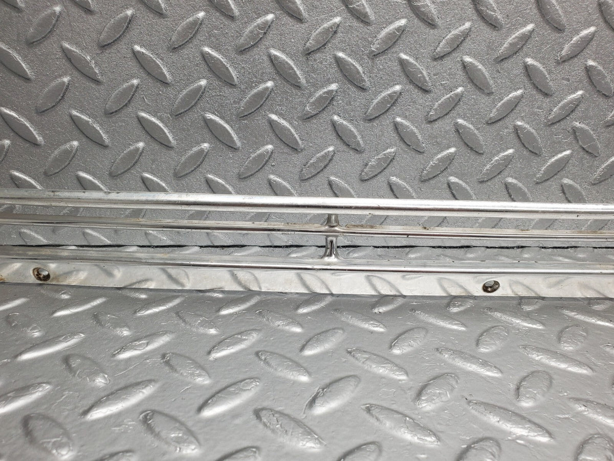 48452 Mercedes-Benz W108 Air Intake Chrome Grill