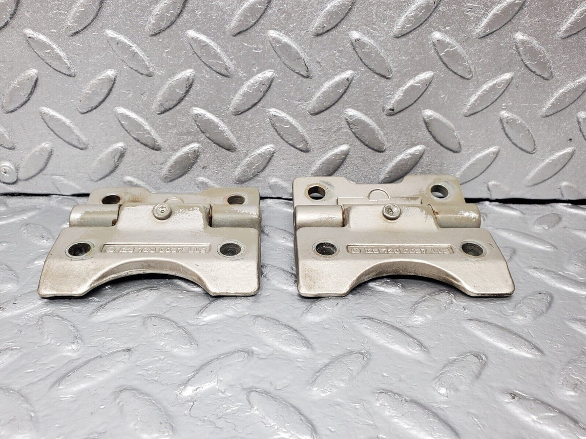 45551 Mercedes-Benz W126 420SE Door Hinge Pair Right Side A1237200037