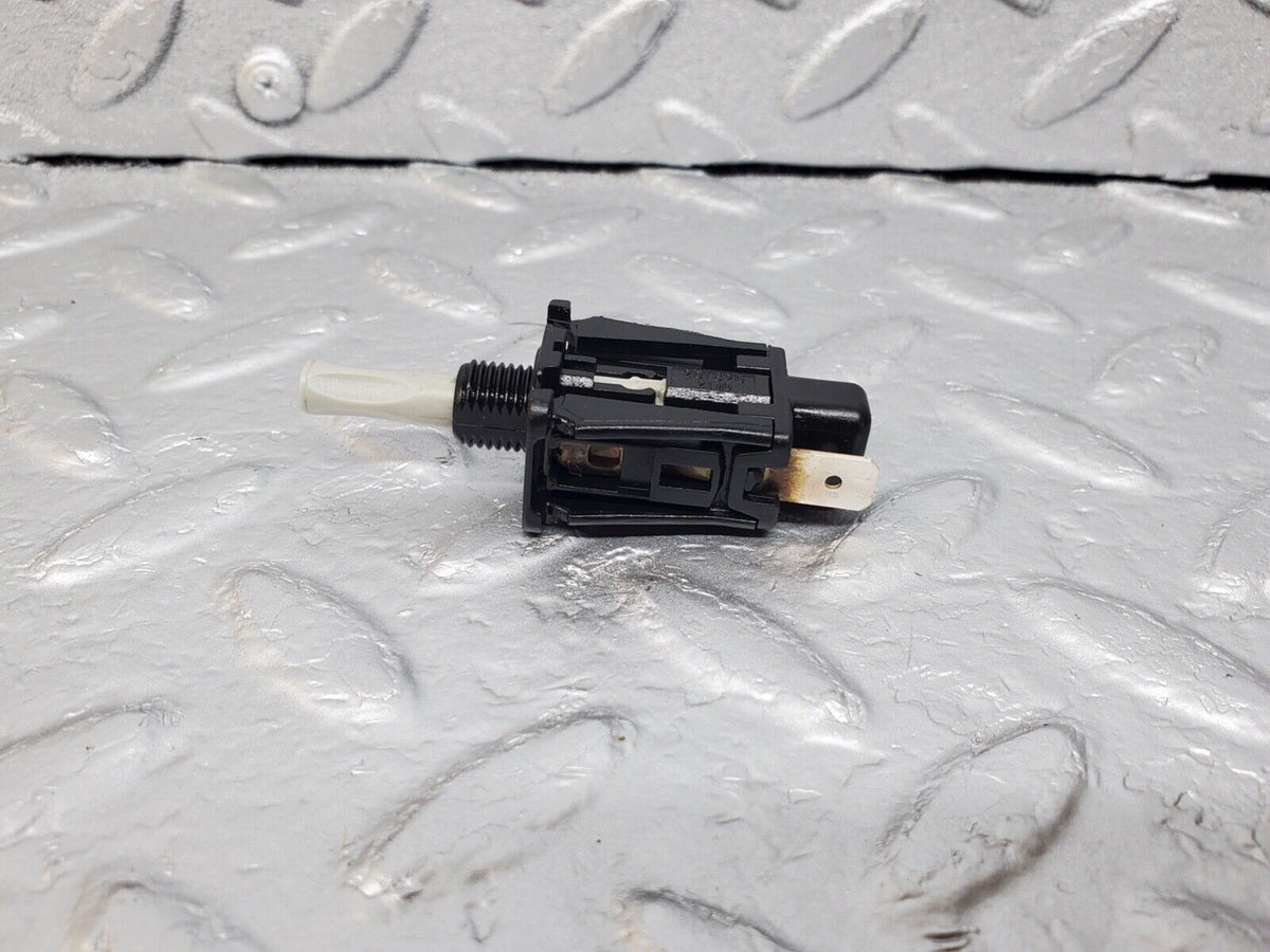 44653 Mercedes-Benz W124 220E Door Contact Switch A2018202110