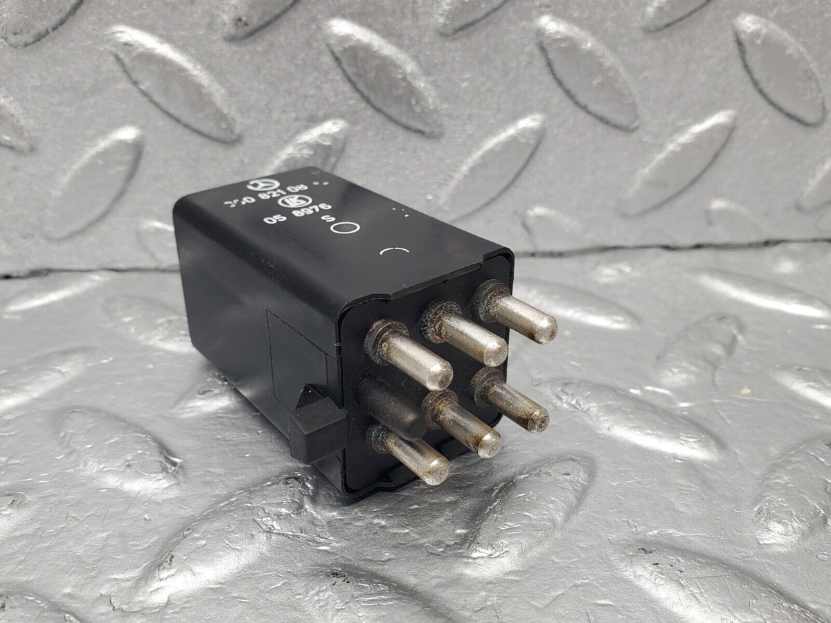 46488 Mercedes-Benz C123 280CE Coupe Intermittent Wiper Relay A0008210863