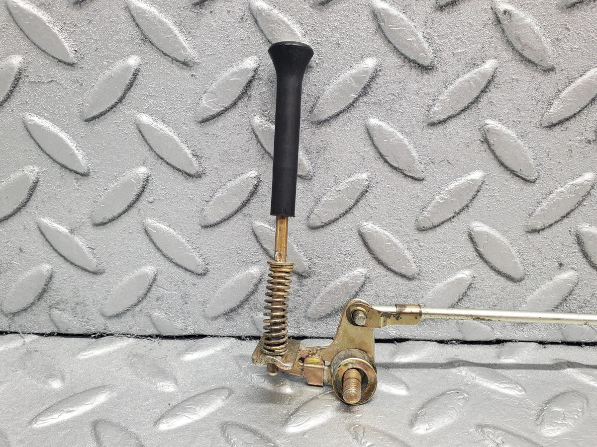 50546 Mercedes-Benz W108 280SE 3.5 Rear Left Door Lock Knob Linkage Rod
