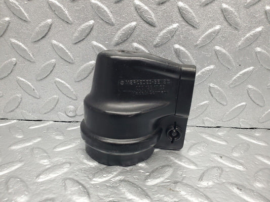 47481 Mercedes-Benz C126 500SEC Coupe Ignition Coil Protective Cap A0001581785