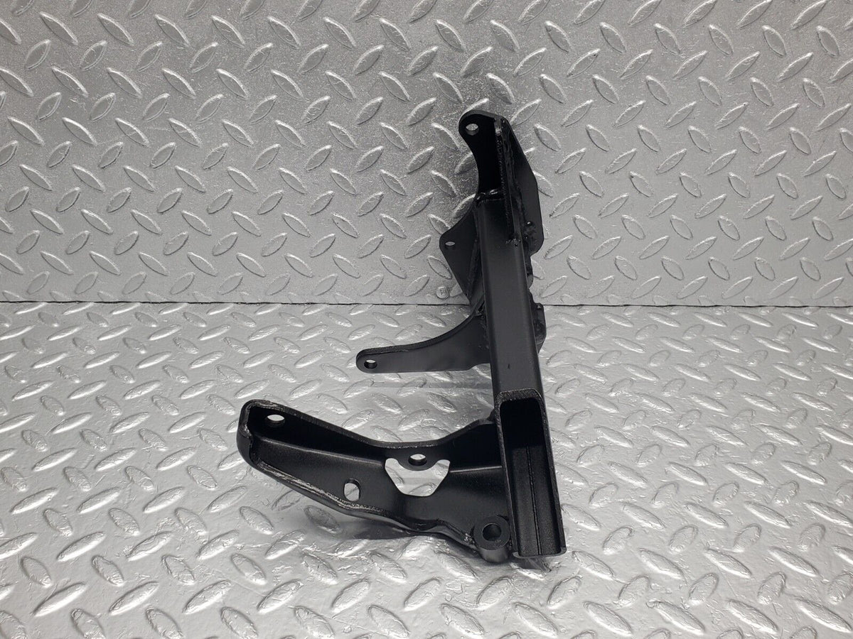 47608 Mercedes-Benz C126 500SEC Coupe Air Condition Compressor Mount Bracket