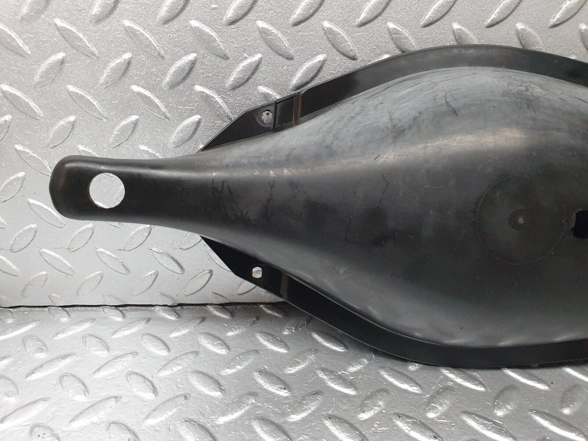 41779 Mercedes-Benz W202 C200 Rear Control Arm Cover 2x A1293520189 A1293520188