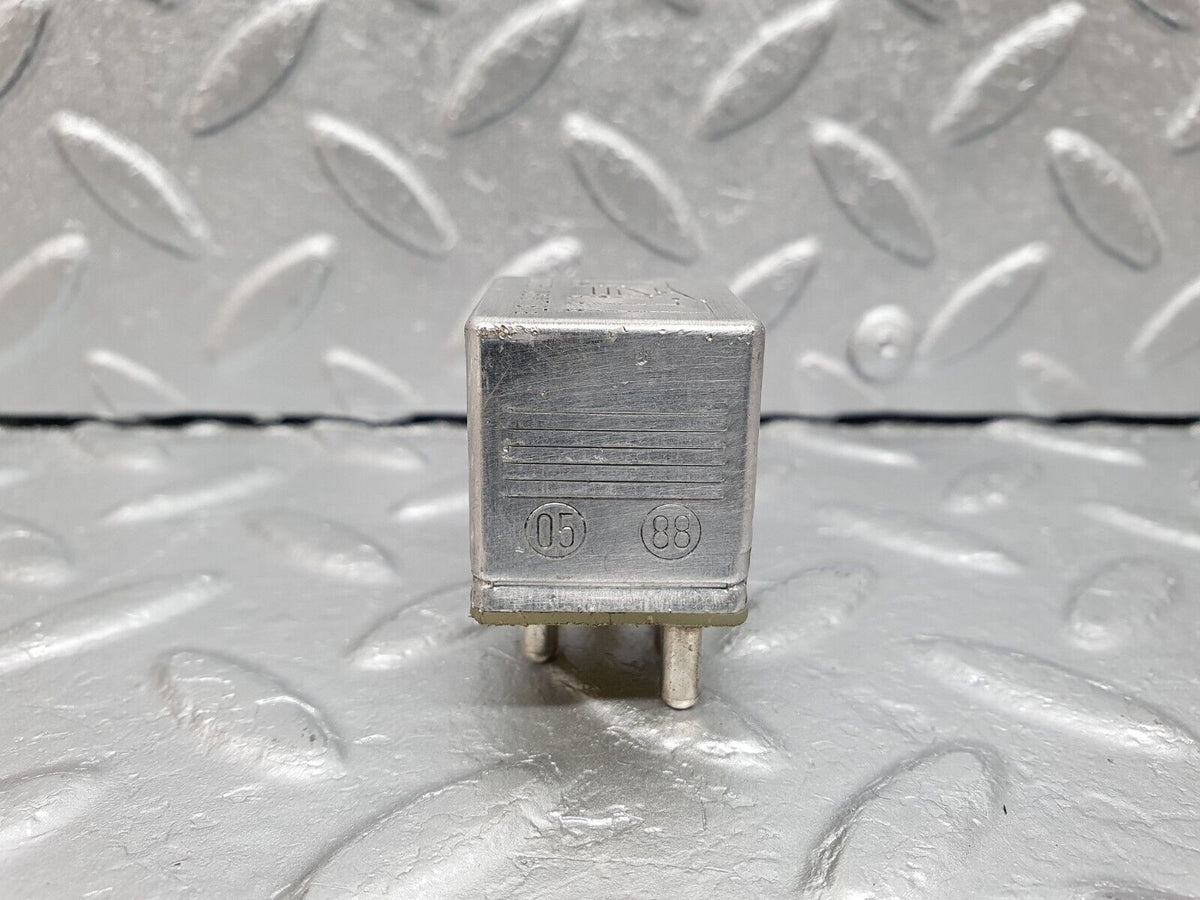 41642 Mercedes-Benz W124 200E Multi Purpose Relay A0015420219