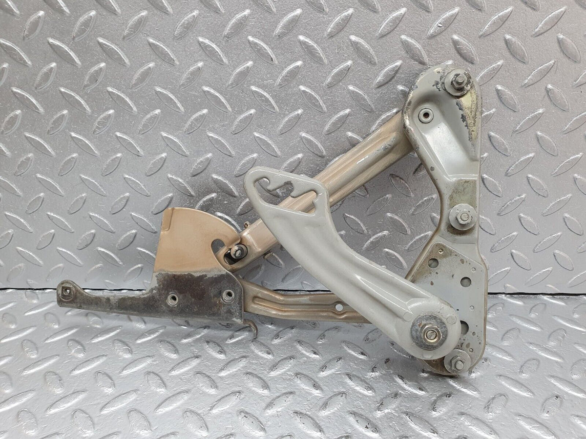 41437 Mercedes-Benz W124 200E Bonnet Hinge Right Side A1248800228 A1248871074