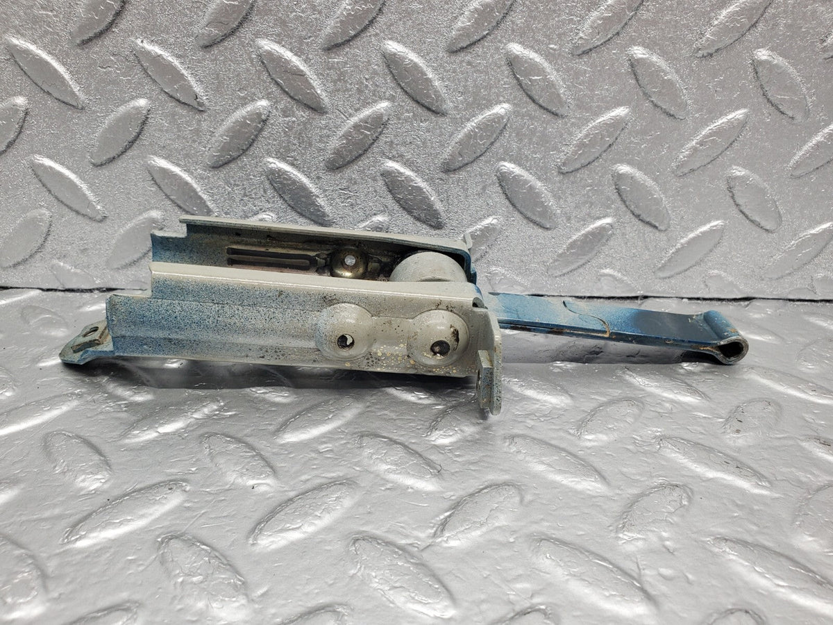 48619 Mercedes-Benz W123 Rear Door Safety Check Strap