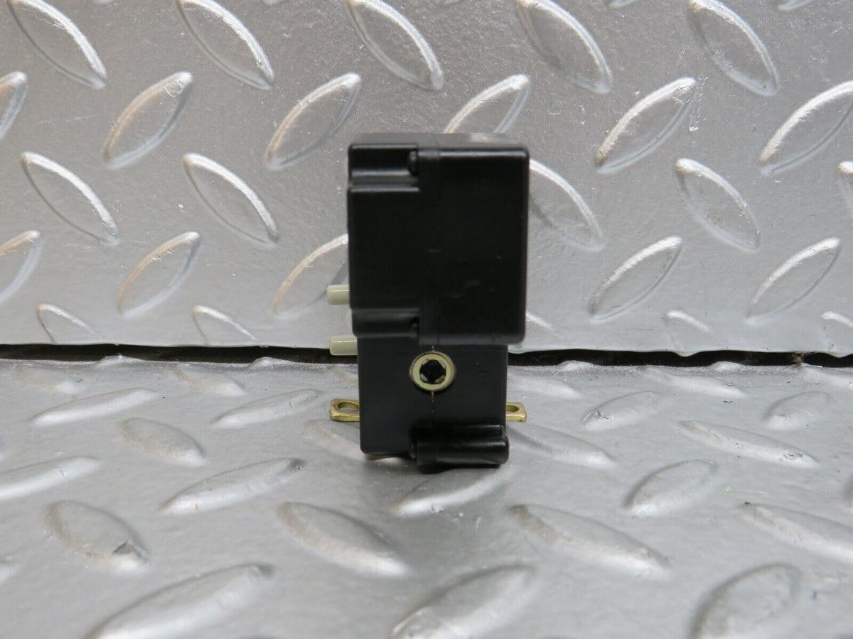 29569 Mercedes-Benz W124 230E Vacuum Valve
