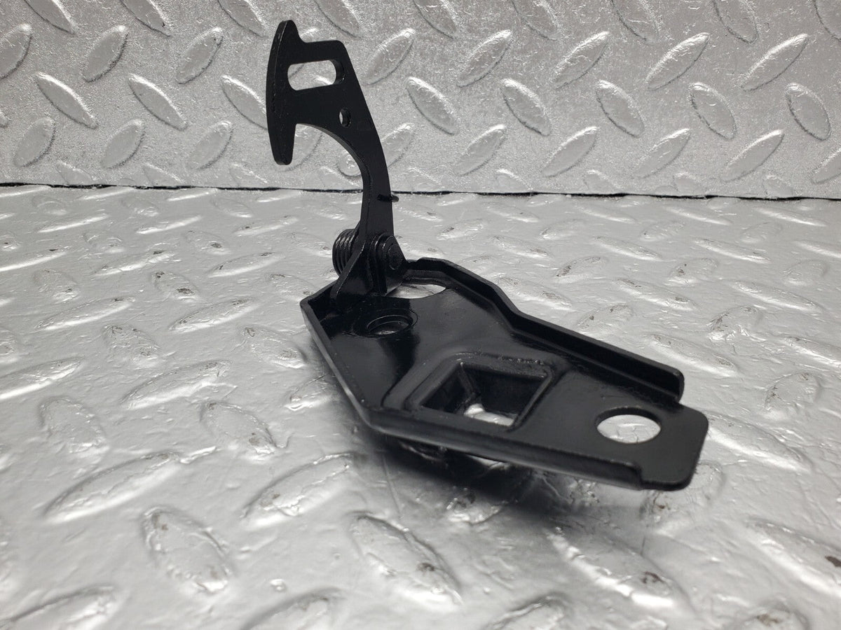 48736 Mercedes-Benz W124 Bonnet Release Latch A1248800360
