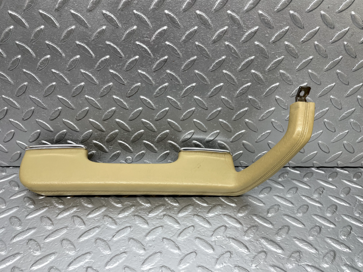 44262 Mercedes-Benz W123 280E Interior Door Handle Beige Left A1239701701