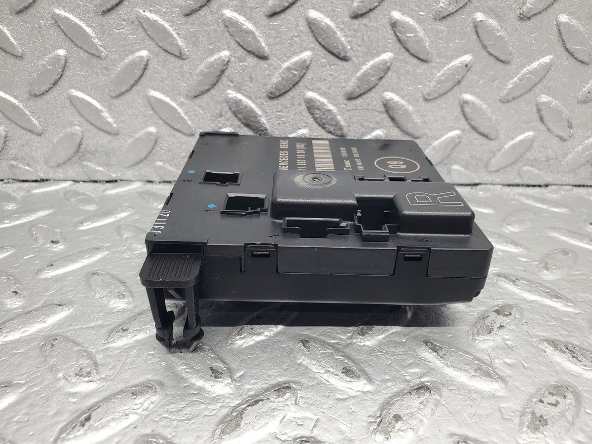 51288 Mercedes-Benz W210 Door Control Unit Rear Right A2118201626