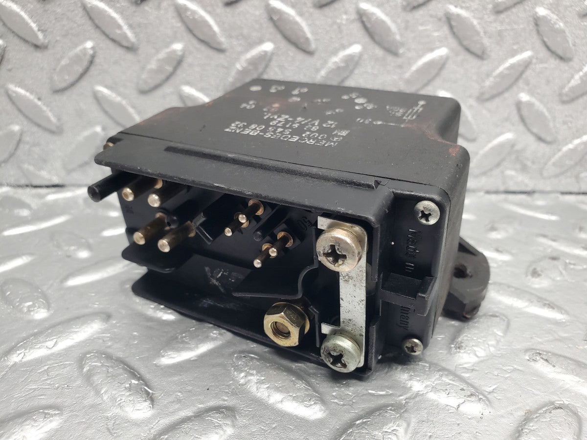 51314 Mercedes-Benz W124 Glow Plug Control Unit Relay A0025450832