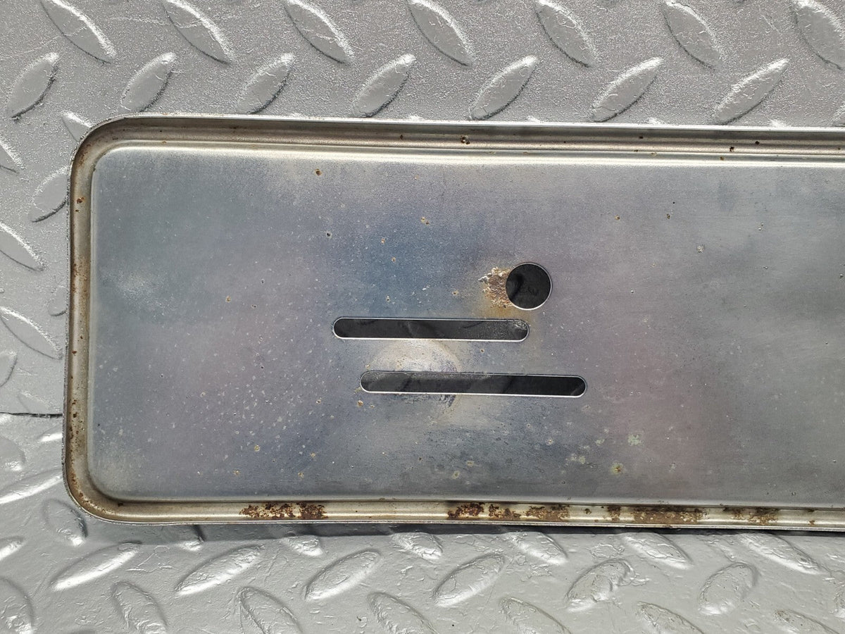 48578 Mercedes-Benz W108 Front Number Plate Holder