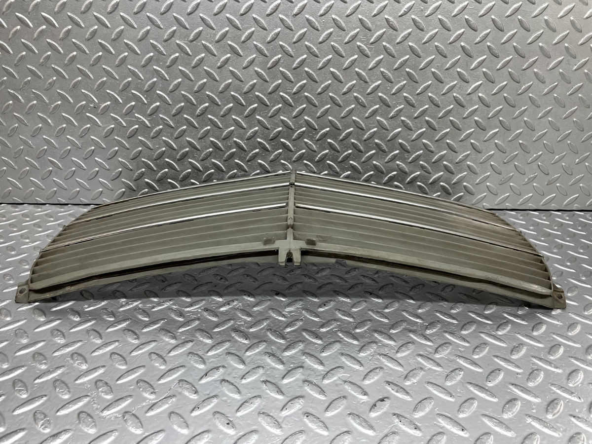 44249 Mercedes-Benz W123 280E Bonnet Grill A1238880923
