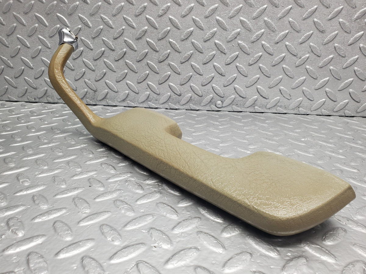50528 Mercedes-Benz W108 280SE 3.5 Interior Door Handle Front Right Grey