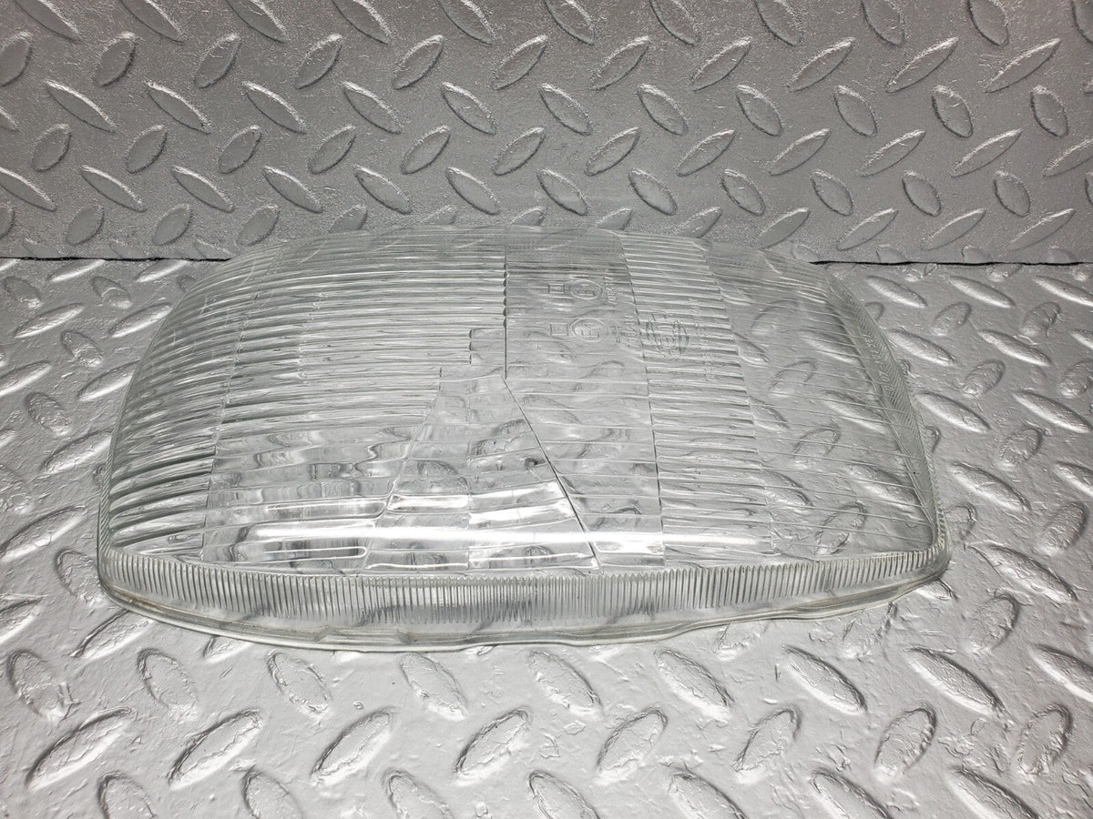 48522 Mercedes-Benz W115 Headlight Lens Hella 0 07-101361