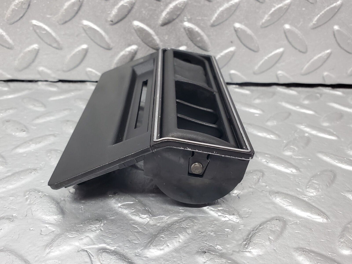45584 Mercedes-Benz W126 420SE Centre Console Air Vent A1268300013