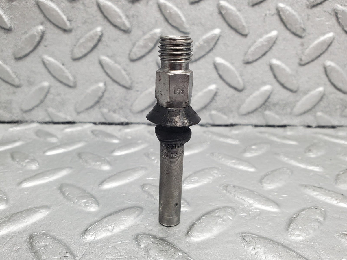 51043 Mercedes-Benz R107 380SL Fuel Injector Bosch 0437502010