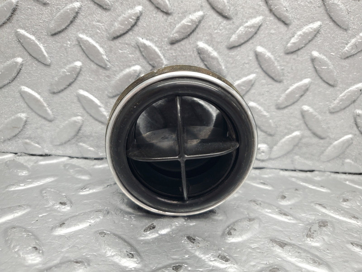 51367 Mercedes-Benz C107 R107 Dashboard Air Vent