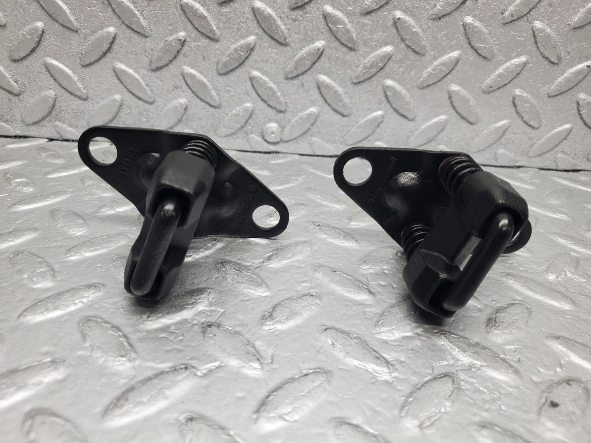 49609 Mercedes-Benz W126 C126 Bonnet Lock Catch Pair A1268800060