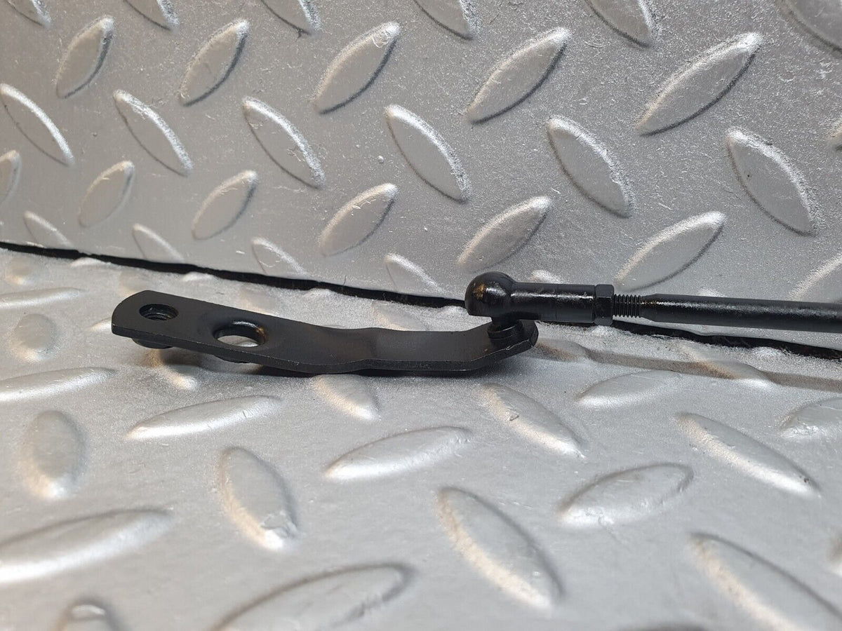 43838 Mercedes-Benz C126 380SEC Coupe Throttle Linkage A1163010297