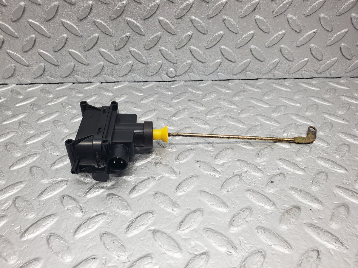 49568 Mercedes-Benz W220 Trunk Lock Vacuum Actuator
