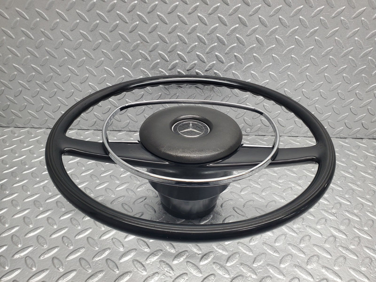 50720 Mercedes-Benz W108 280SE 3.5 Steering Wheel