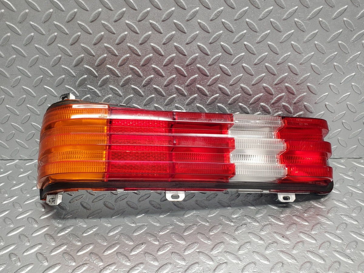 48688 Mercedes-Benz W123 Tail Light Left Side No Bulb Holder 0153240 R3