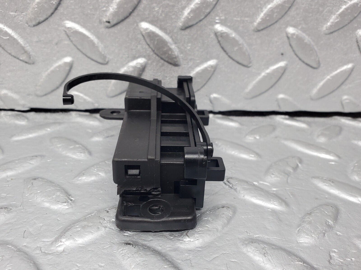 45591 Mercedes-Benz W126 420SE Diagnostic Connector A1265459740
