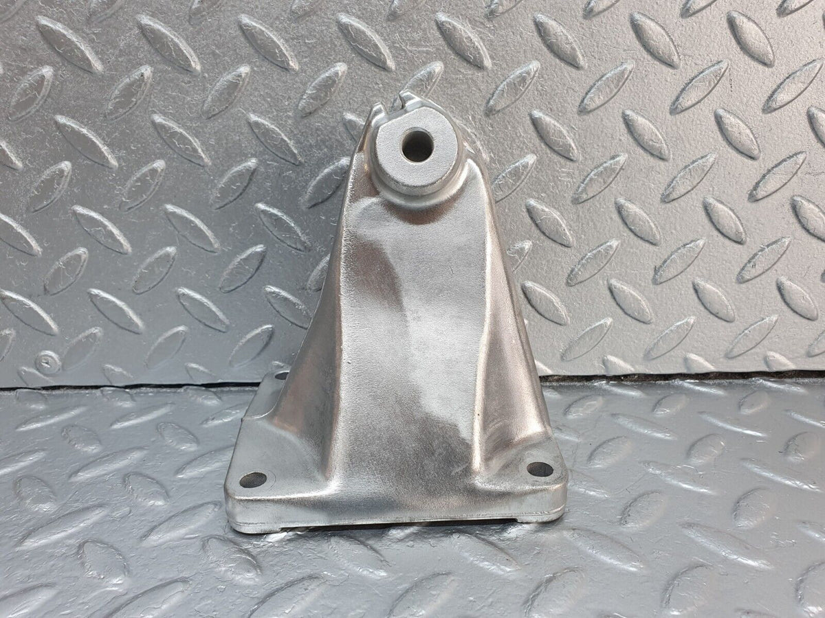 41888 Mercedes-Benz W202 C200 Engine Mount Bracket Right Side A6042230004