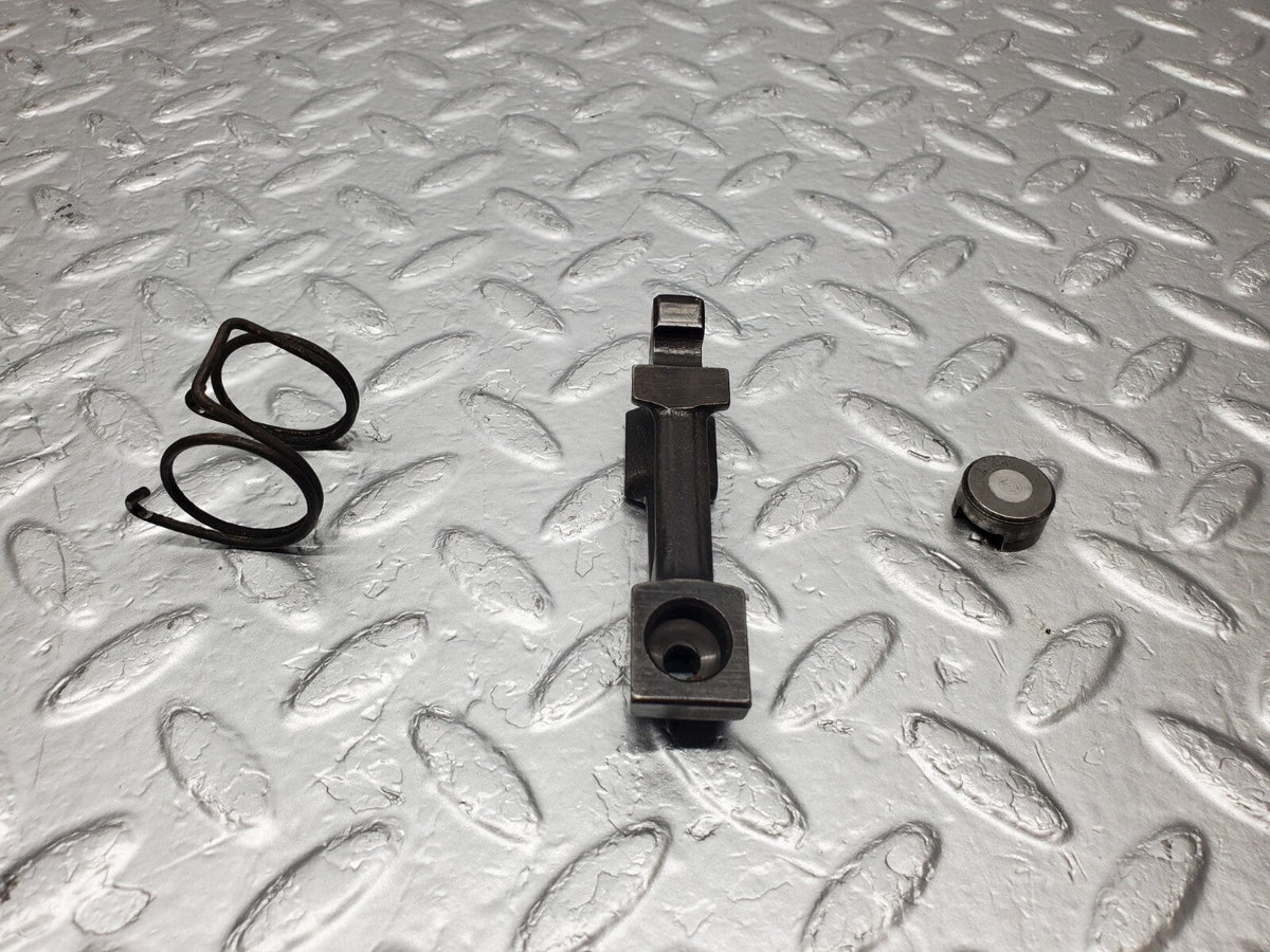 48879 Mercedes-Benz W108 Valve Rocker Arm With Retaining Spring & Tappet