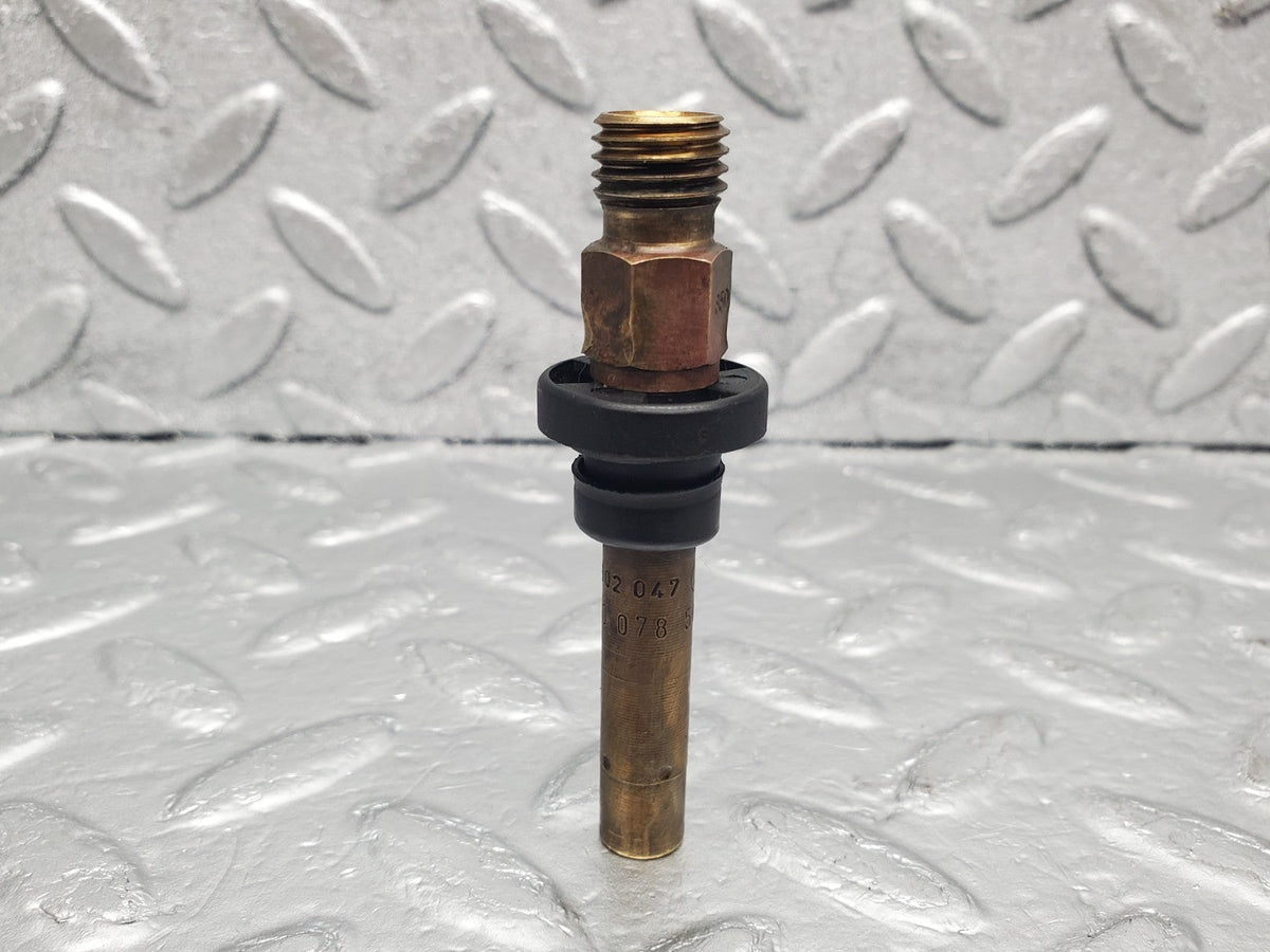 51076 Mercedes-Benz W124 260E Fuel Injector Bosch 0437502047 A0000785623