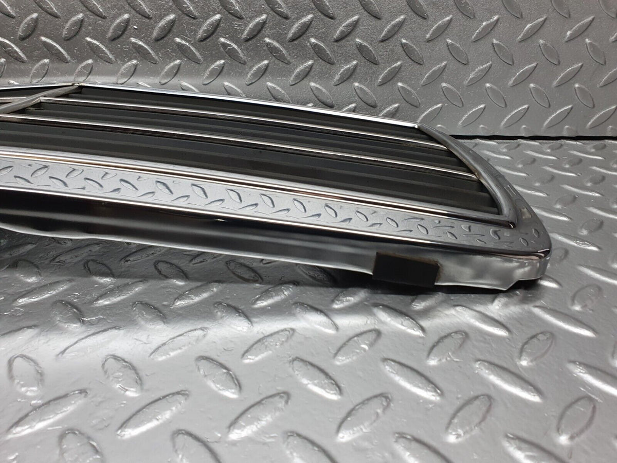 41801 Mercedes-Benz W202 C200 Bonnet Grill Chrome A2028880323